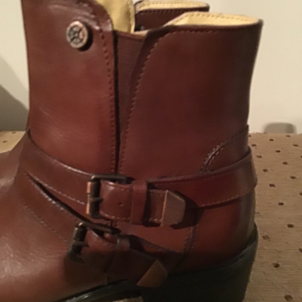 Booties - Picture 4 of 5